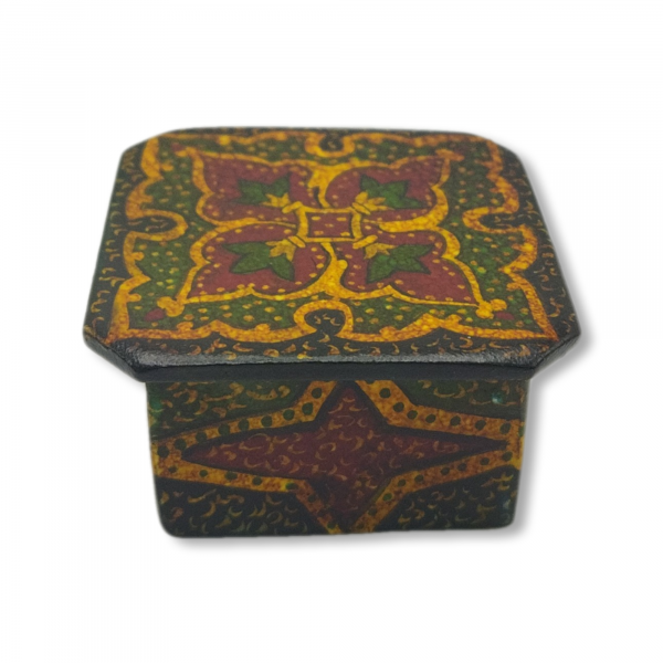 Small Papier mache box, gilding-code P-J001032